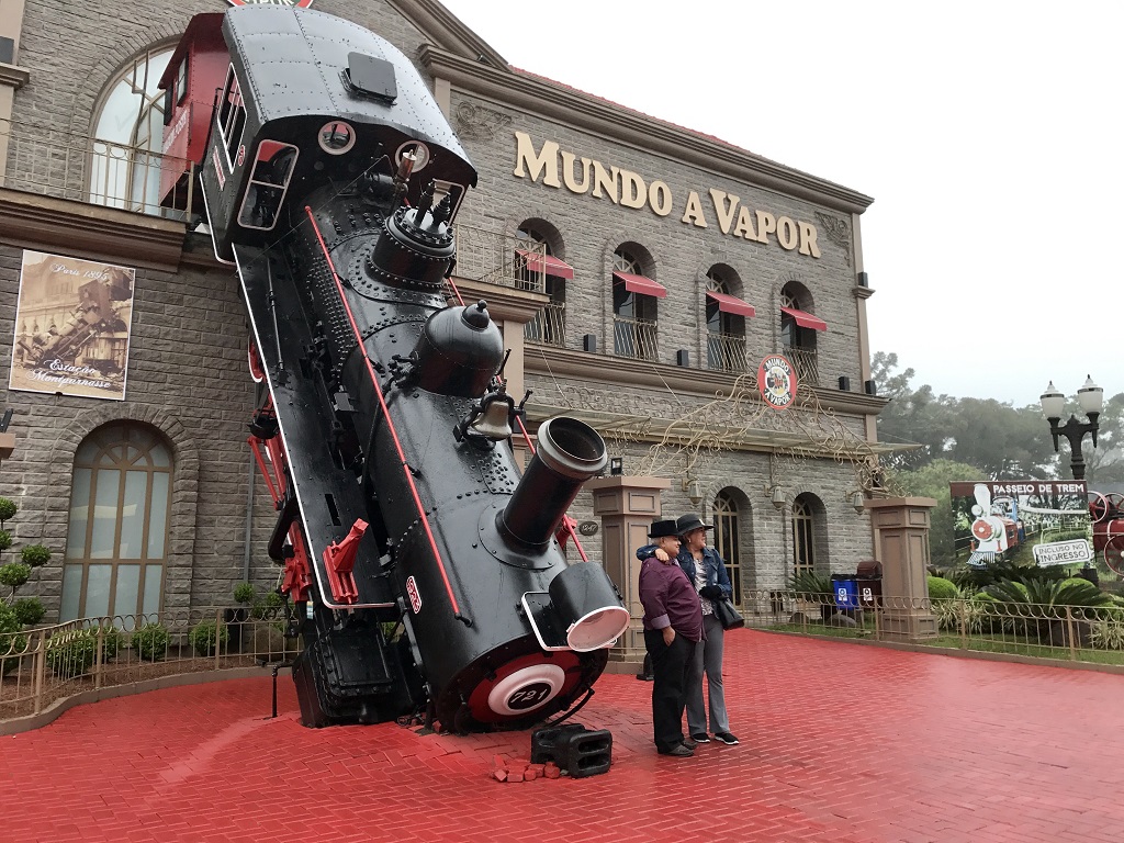 o que fazer na serra gaúcha com chuva fachada mundo a vapor