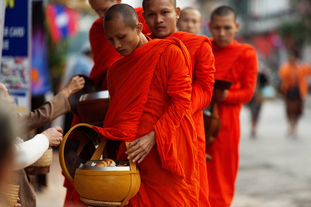 o que fotografar no laos ronda das almas