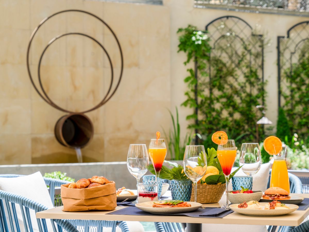 hotéis de luxo em Madri BRUNCH COOL ROOMS TravelTerapia